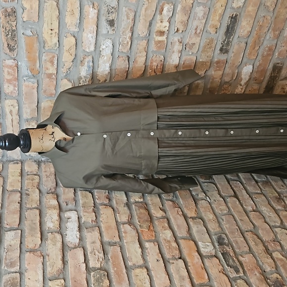 Zara Oversized Olive Pleated maxi dress size Small - Picture 2 of 13